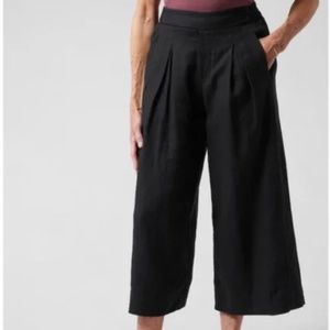 ATHLETA PLAYA LINEN WIDE LEG CROP PANT // Black 🎉 Host Pick 🎉